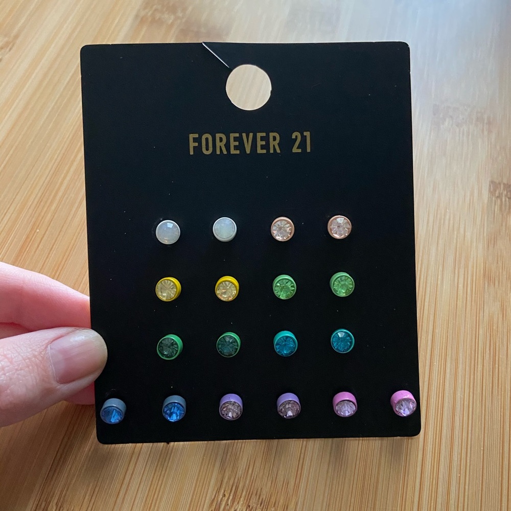 NWT Forever 21 Stud Earrings